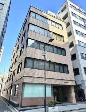 三秀舎ビルの外観
