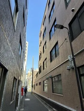 三秀舎ビルの外観