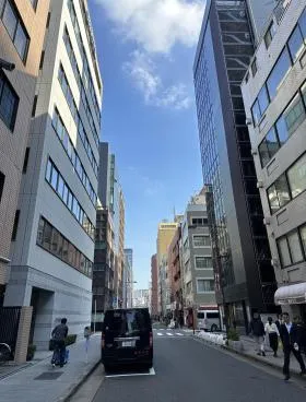 三秀舎ビルの外観