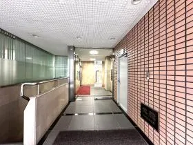 三秀舎ビルの外観
