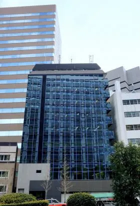 霞ヶ関MHタワーズ (旧グローリア)ビルの外観