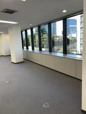 霞ヶ関MHタワーズ (旧グローリア)ビルの外観