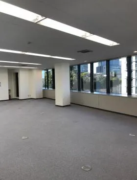 霞ヶ関MHタワーズ (旧グローリア)ビルの外観
