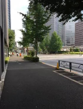 産広美工ビルの外観
