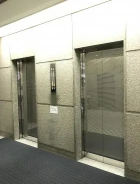 TCUビルの外観