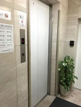 第1電建ビルの外観