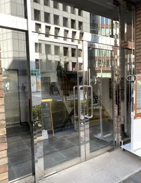 第1高田ビルの外観