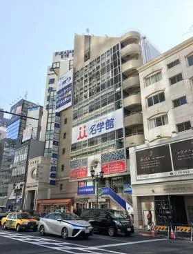 ミクニ六本木ビルの外観