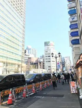 ミクニ六本木ビルの外観