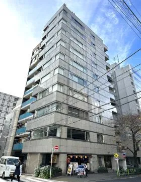 白鷺(シラサギ)ビルの外観