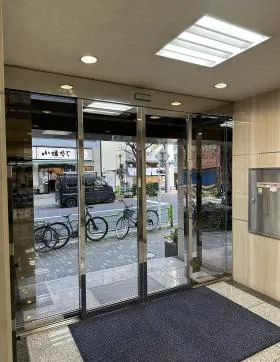 白鷺(シラサギ)ビルの外観