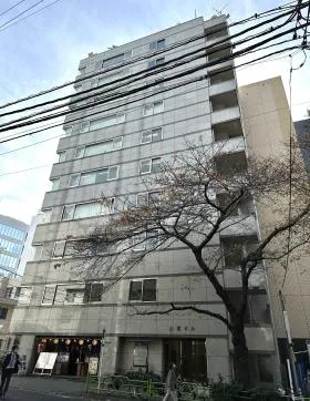 白鷺(シラサギ)ビルの外観