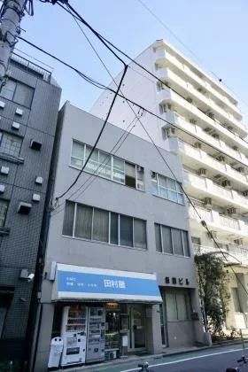 飯田ビルの外観