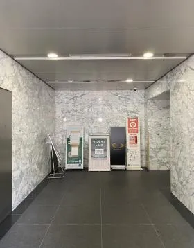 新橋マリンビルの外観