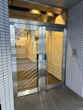 第1登茂ビルの外観
