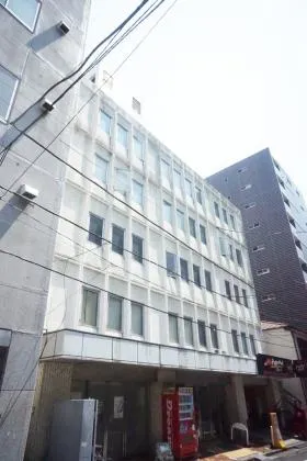 相互新富ビルの外観