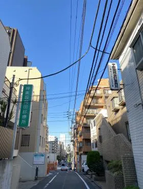 矢来町ビルの外観