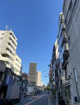 矢来町ビルの外観
