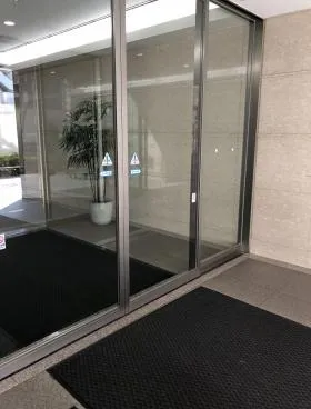 築地室町ビルの外観