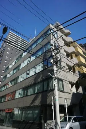 AMビルの外観
