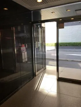 AMビルの外観