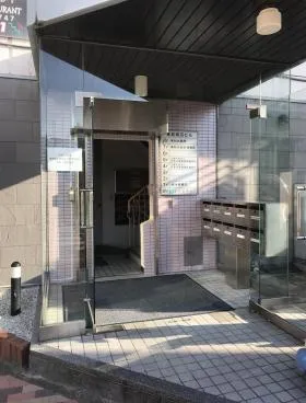 東和明石ビルの外観