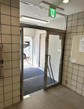 ヒューマンハーバービルの外観