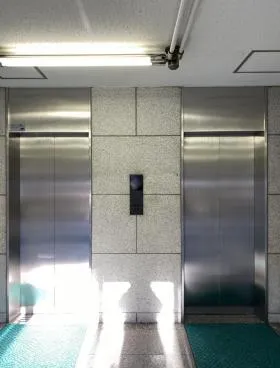 築地スクエアビルの外観