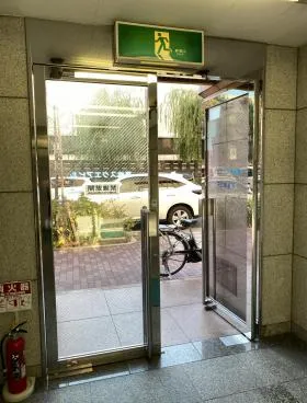築地スクエアビルの外観