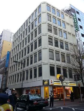 草野ビルの外観