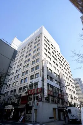 ニューギンザビル1号館の外観