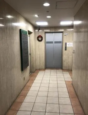 銀座ワカホビルの外観