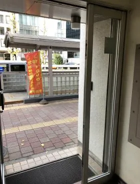 岡安ビルの外観