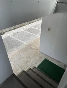 ロイクラトン左門町ビルの外観