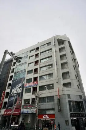 新宿伍名館の外観