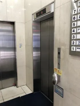 新宿伍名館の外観