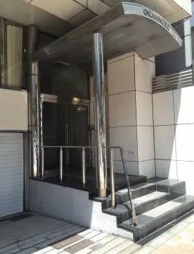 銀座ウイングビルの外観