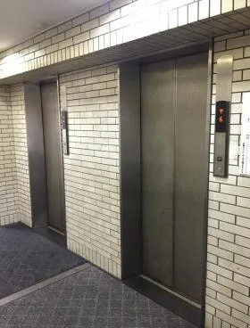 銀座ウイングビルの外観