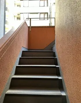 二引ビルの外観