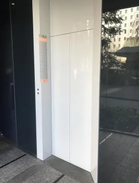 クリスタルビルの外観