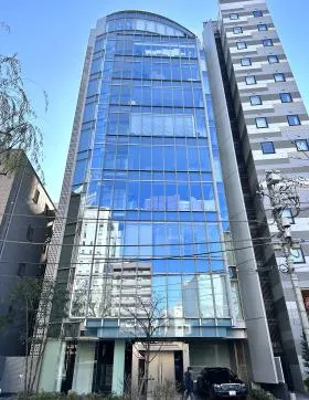 クリスタルビルの外観