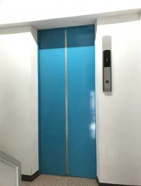 新広栄ビルの外観