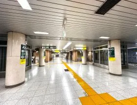 都営新宿線「岩本町駅」
