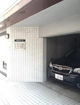 鈴武ビルの外観