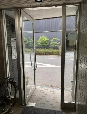 アヤティカビルの外観
