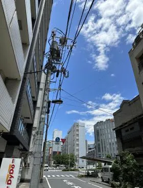 丸栄ビルの外観