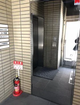 ムツミビルの外観