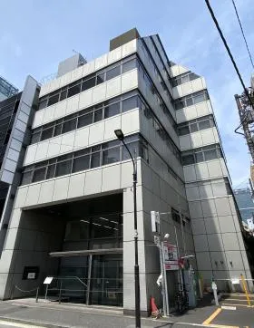 新橋フロンティアビルディングの外観