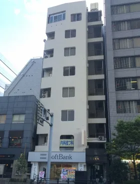STビルの外観