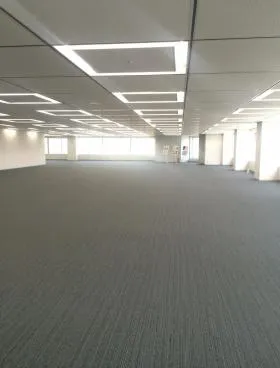 シーバンスS館の外観
